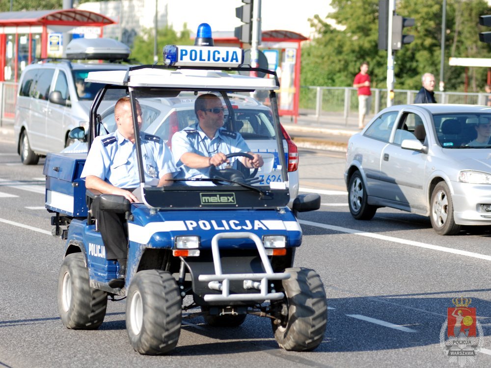 policyjny melex na ulicach Warszawy
