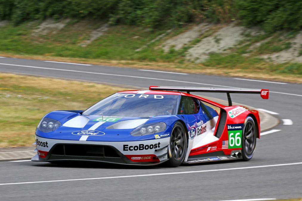 Nowy Ford GT na wyścig w Le Mans w 2016 roku-przód